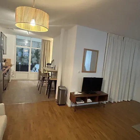Grand Avec Patio à 14ème *