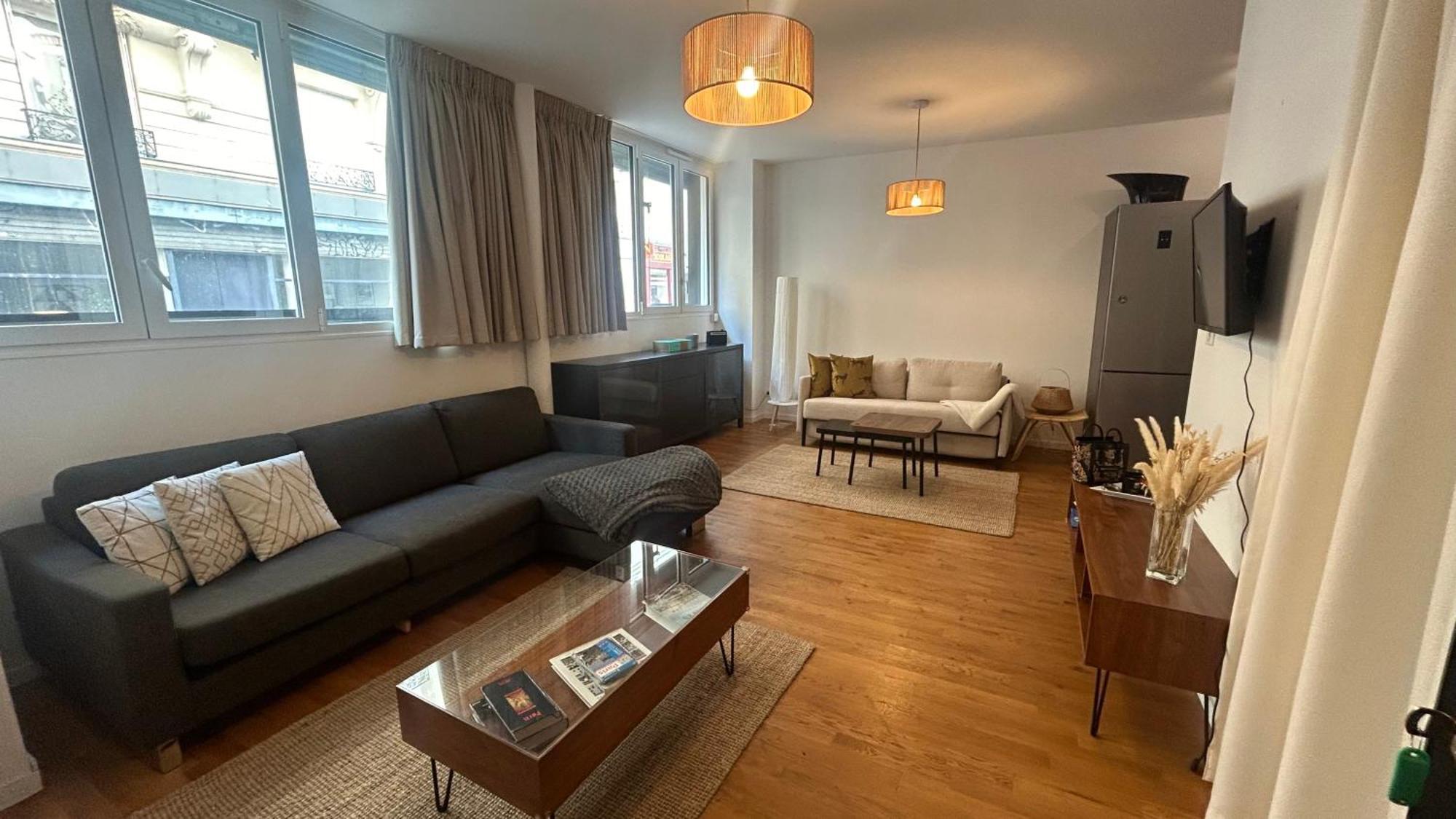 Grand Avec Patio A 14eme * Parigi