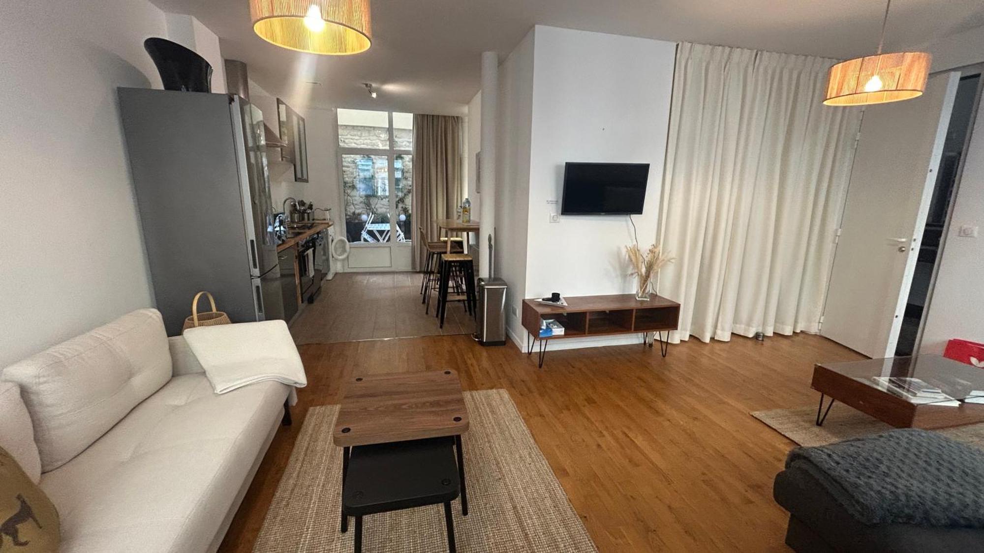Grand Avec Patio A 14eme * Parigi